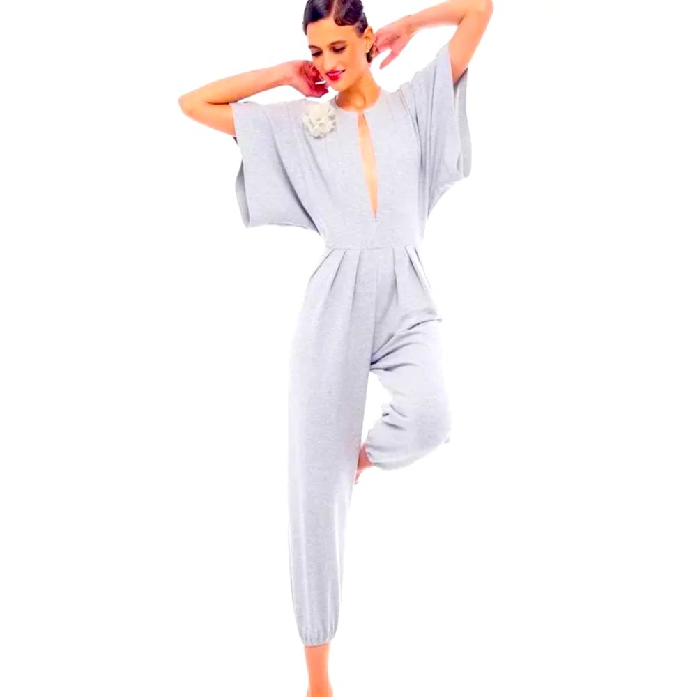 NWT! Norma Kamali 
Rectangle Jog Jumpsuit
in White 
Size XS/34